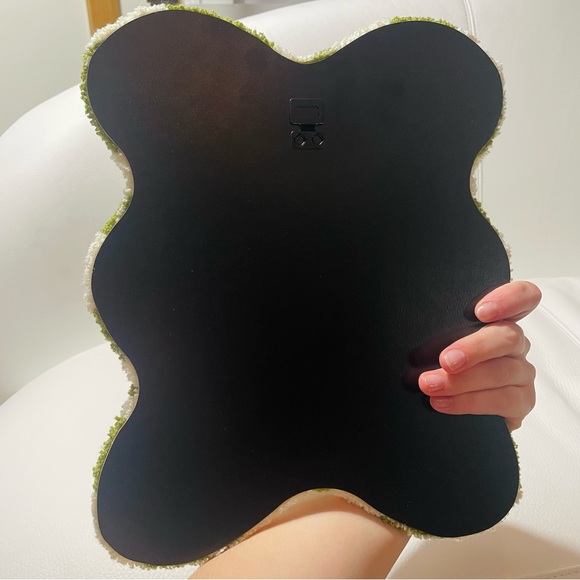 Tufted mirror - Picture 3 of 4